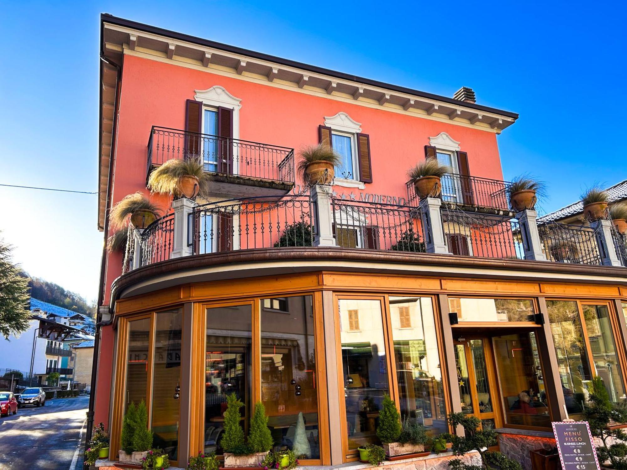 Hotel Moderno Restaurant Serina  Kültér fotó